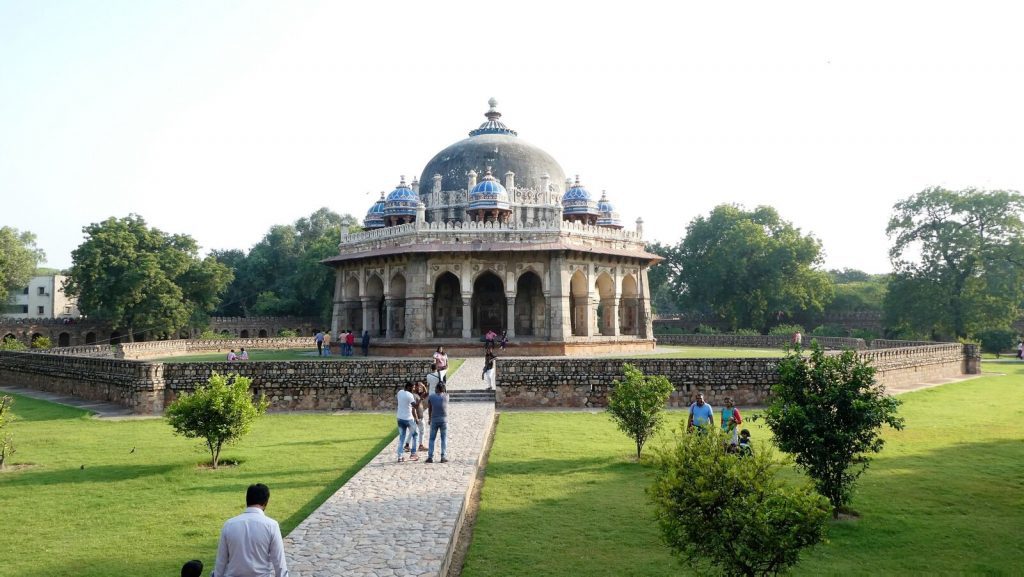在你的德里之旅中，来一次胡马云墓的历史之旅，了解更多关于莫卧儿王朝和他们的建筑，以及他们对印度历史不可磨灭的影响