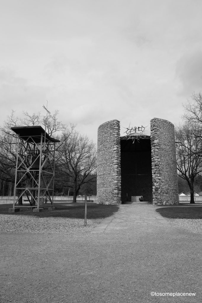 达豪集中营位于德国慕尼黑附近，现在被称为达豪纪念遗址。该网站充分展示了纳粹政权和囚犯的生活。阅读更多#达豪#集中营#慕尼黑