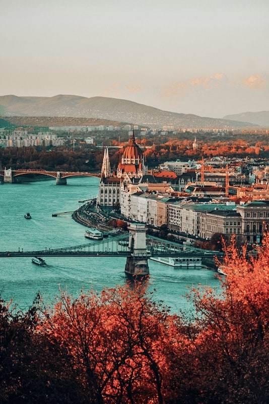 布达佩斯最佳多瑙河巡游评论和更多的场景