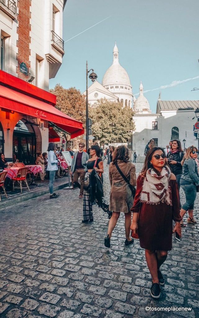 巴黎度假的最佳拍照地点。这份清单对于第一次来的游客来说是理想的，其中包括巴黎城市指南，帮助你计划梦想中的欧洲之旅。这些巴黎的摄影想法涵盖了埃菲尔铁塔、卢浮宫和其他在法国巴黎可以做的很棒的事情，以获得最好的巴黎Instagram照片来分享。所以，这里是为第一次访问Instagram的游客准备的15个巴黎最佳Instagram景点。