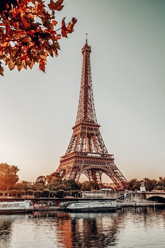 秋天是游览巴黎的最佳时节