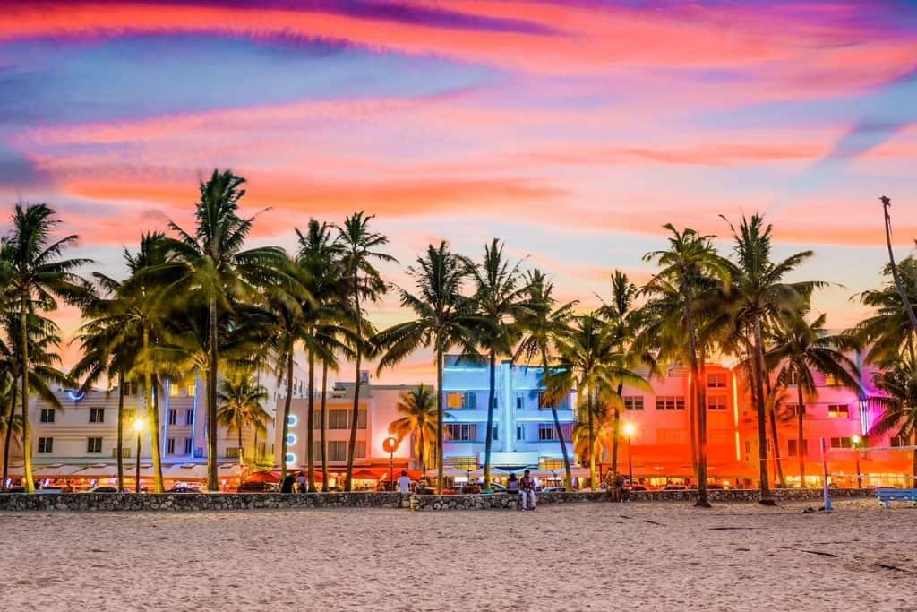 迈阿密海滩是美国周末度假胜地