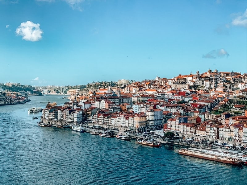 在葡萄牙最美丽的城市，波尔图市中心的景色