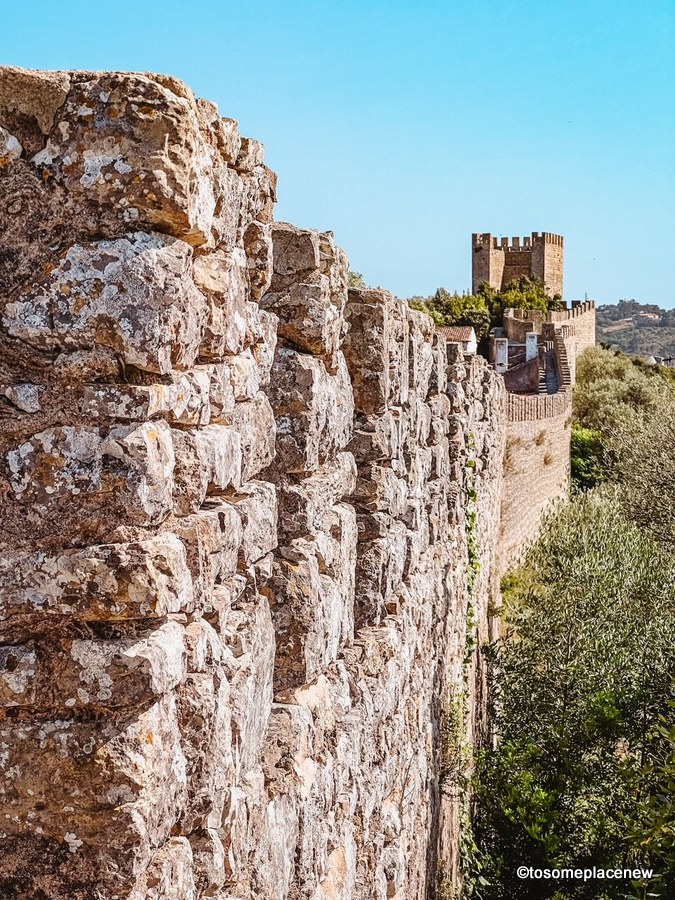 Castelo de Óbidos的老城墙