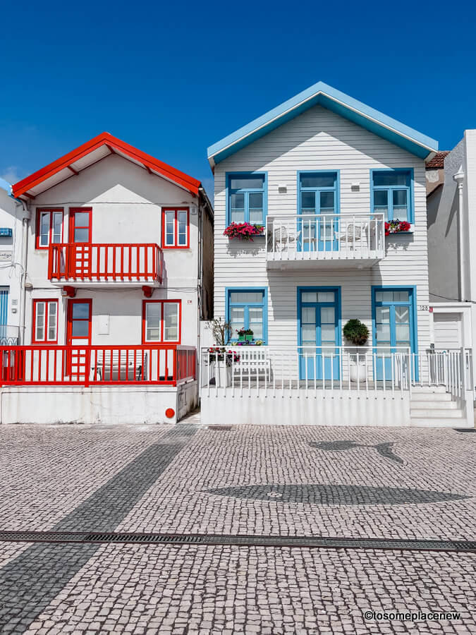 葡萄牙科斯塔诺瓦五颜六色的房子